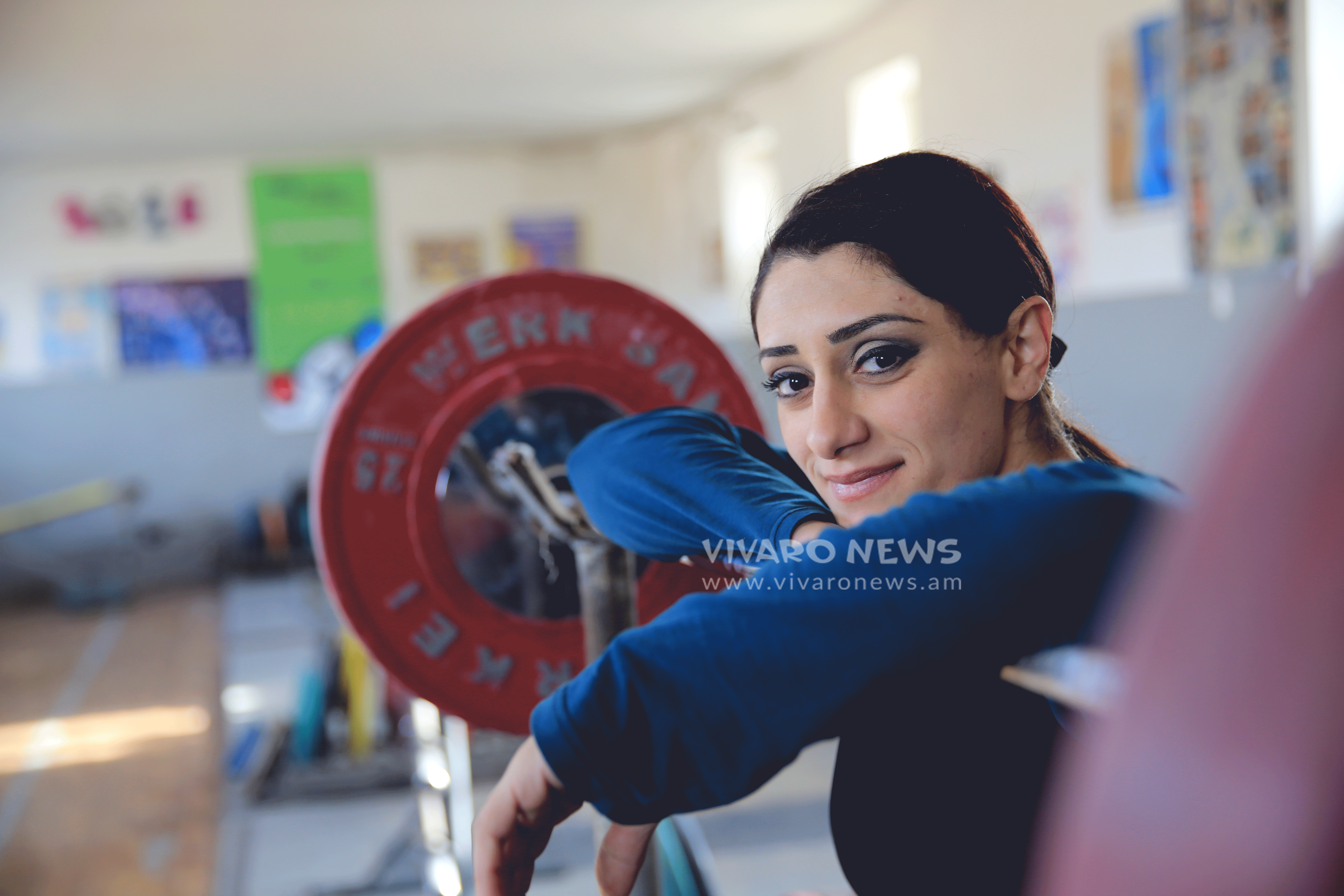Nadejda Mixalkovaning Tank haydovchisi erotik sahnasi Nadejda Mixalkovaning Tank haydovchisi erotik sahnasi
